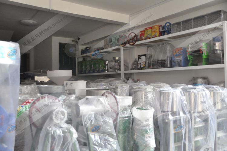 贛云食品機械廠倉庫一角
